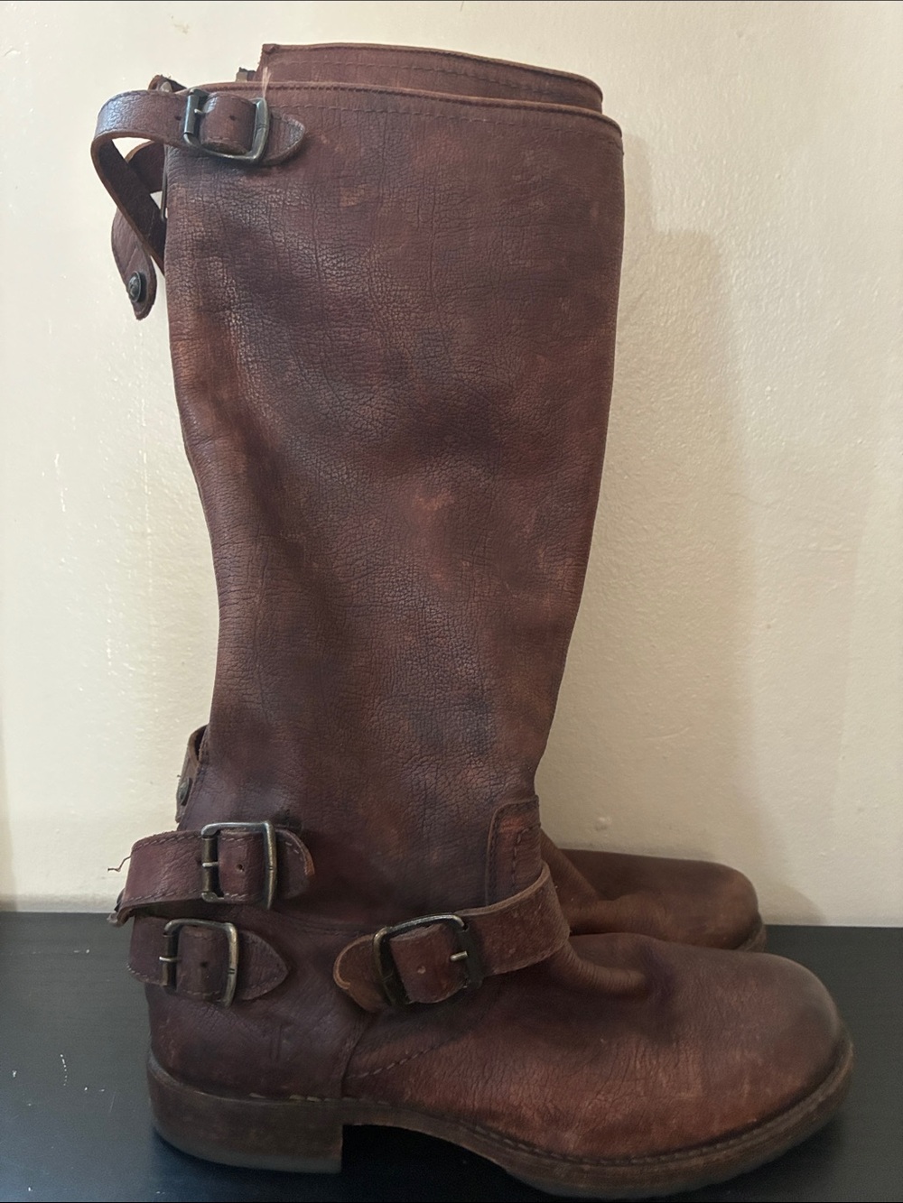Frye Women's Veronica Back-Zip boots in a dark brown antiqued leather size 8 - Picture 1 of 8